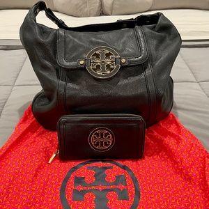 Tory Burch Hobo Purse and wallet set